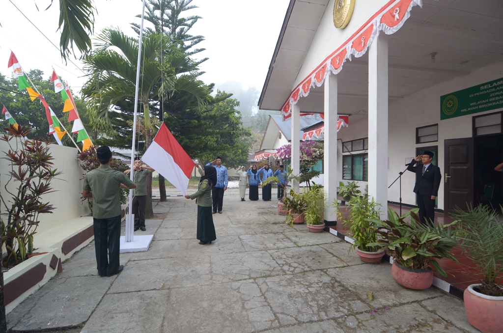 PA Waikabubak melaksanakan Upacara Peringatan HUT RI ke 74