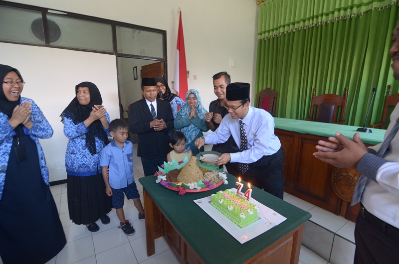 Syukuran HUT Mahkammah Agung RI ke 74 PA Waikabubak